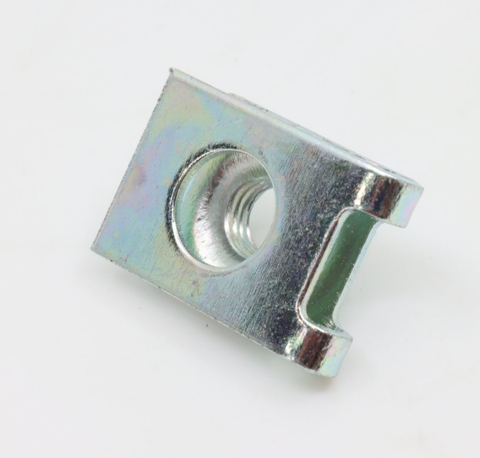 Гайка-зажим М6 8030-040800-00001